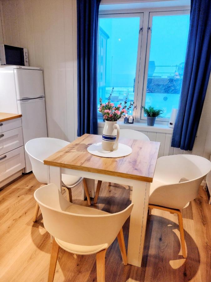 Light Home Apartment Alesund With Free Parking Exteriör bild