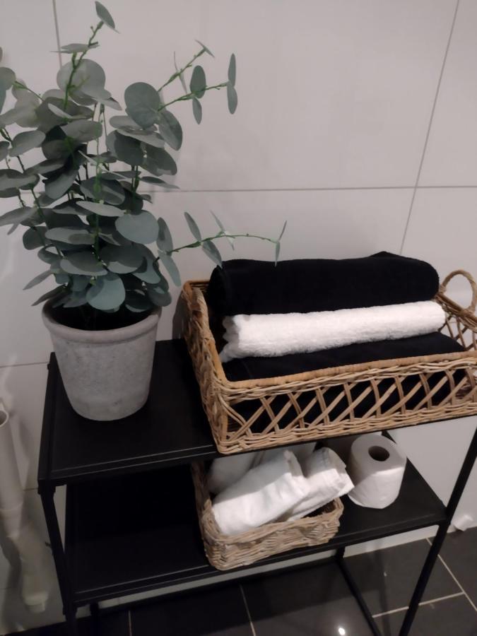 Light Home Apartment Alesund With Free Parking Exteriör bild